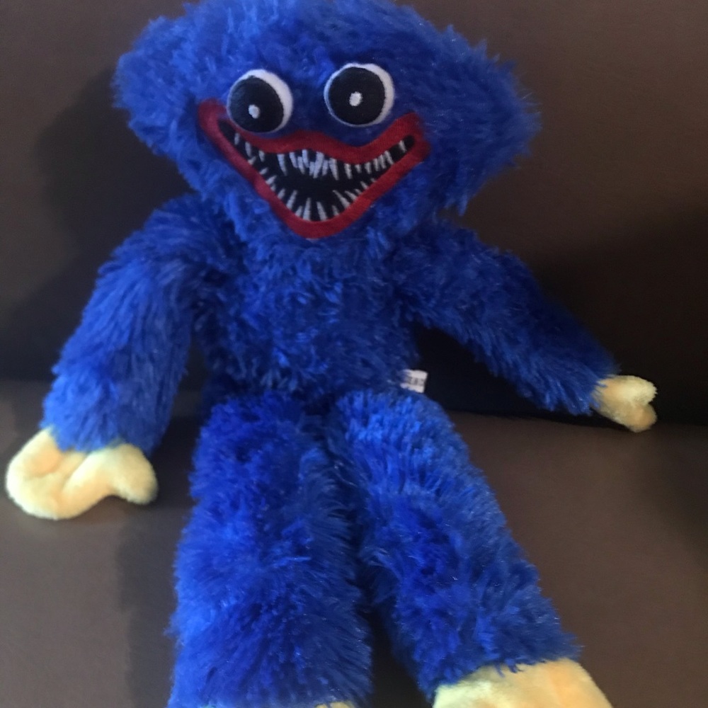 huggy wuggy doll